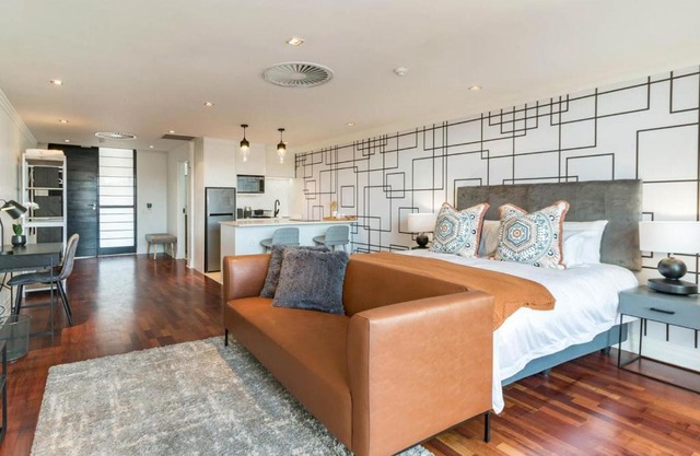 Heriot Properties Units 19 & 20
