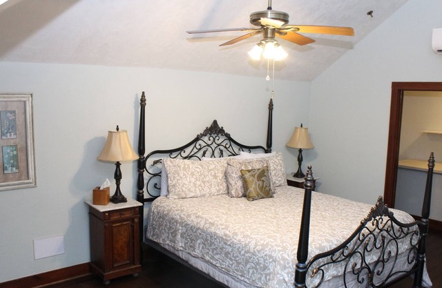 Herlong Mansion Bed & Breakfast