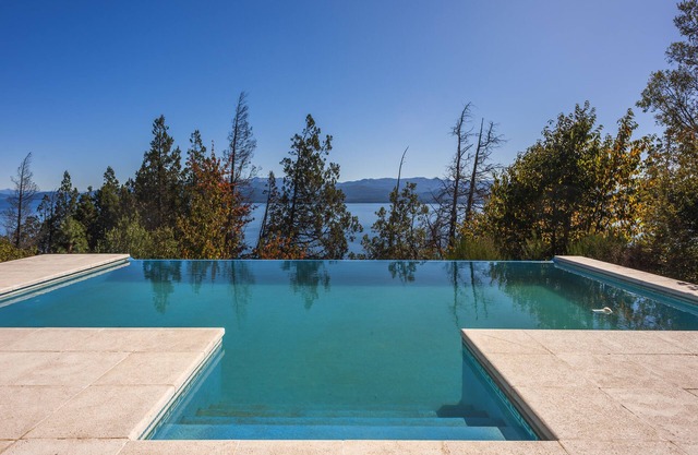 HERMOSO DEPARTAMENTO CON VISTA PANORAMICA AL LAGO Y LAS MONTAÑAS
