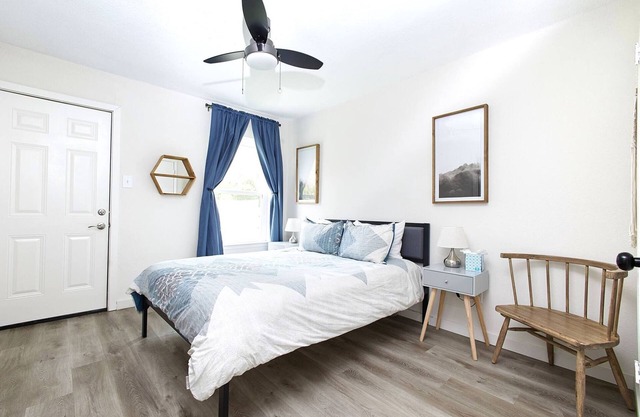 Hestia: Modern Duplex near Apple & The Domain