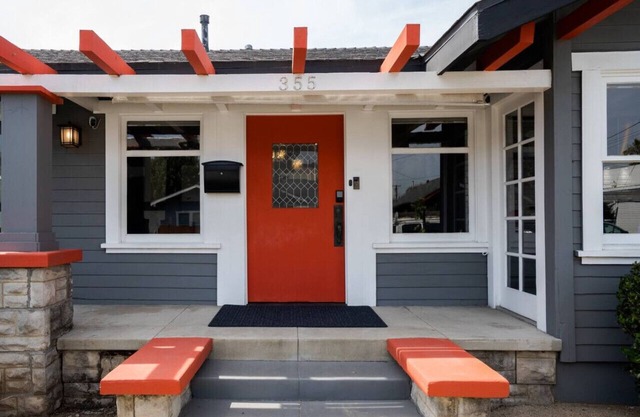 HGTV Featured Modern Craftsman Mins2Beach+GameRm