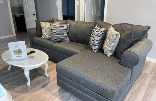 Hi-Point Hideaway - Cozy, Cute and Charming 2 BR