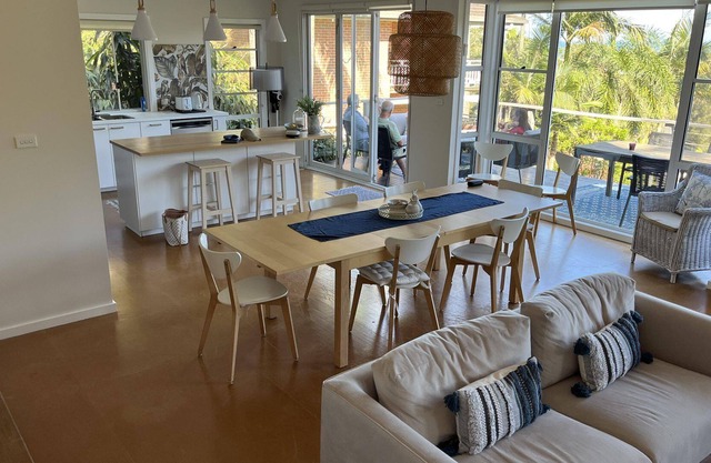 Hibiscus House at North Avoca