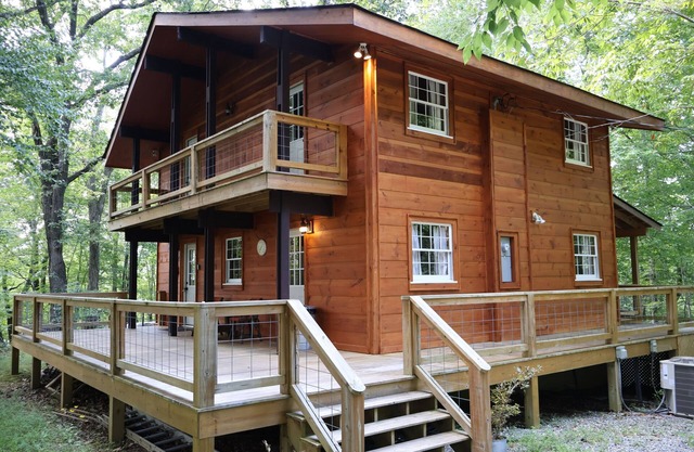 Hickory Ridge - HotTub, Hickory Ridge - HotTub - GSMNP, NOC, Train and Fontana Lake