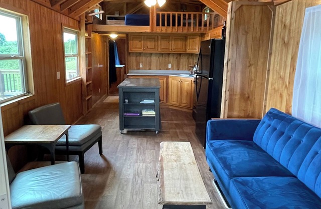 'Hidden Gem' cabin with amazing Mountain Views!