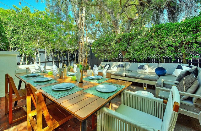 Hidden Gem Venice Beach Villa 2mins Walk to Venice Beach & Abbot Kinney