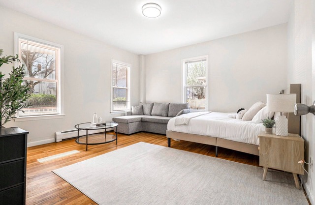 Hidden Haven - Harvard, Assembly Row, Pool Table, Parking!