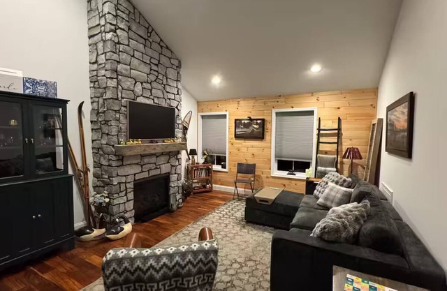 Hidden Hill Cabin Brand new!