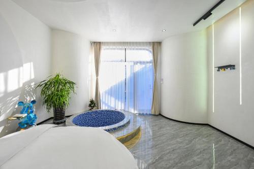 Hidden Lodge Xiaoyin B&B