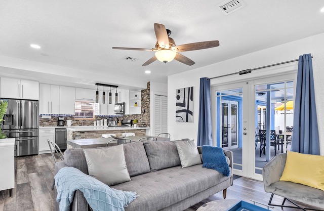 Hideaway 3 Bedrooms with Private Pool and Game Room