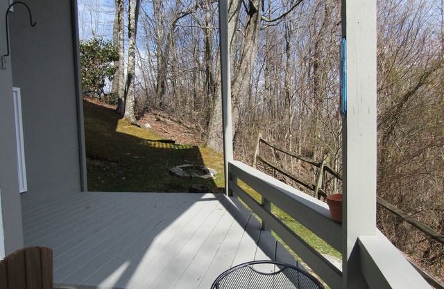 High Ceiling Skyleaf A9 Condo with Fireplace by RedAwning