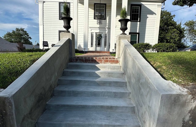 High-end cozy apartment walking distance to down town Christiansburg.