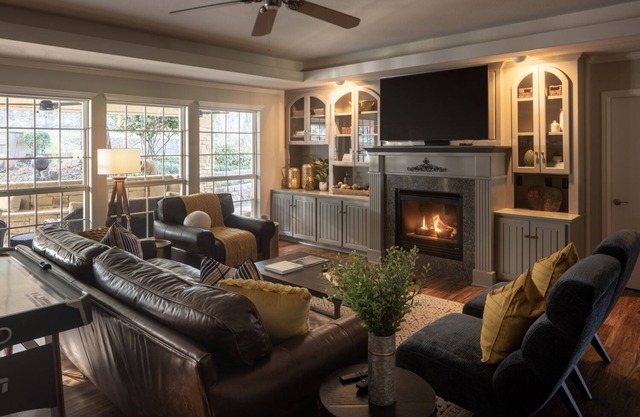 High-End Resort. Your Group Only. Heated Pool+Spa, 1-Story, Fireplace, Game Room