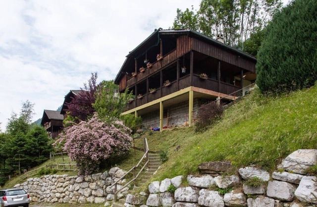 High Mountain Chalet - Great Views!