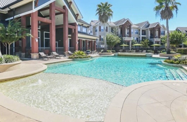 HighTech Tranquil Rustic Oasis! (Cypress,Tx)