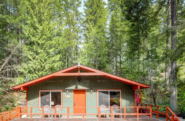 Hiker's Retreat, NEW Hot Tub & FirePit, EV Charger