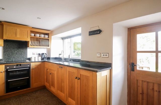 HILLRISE, pet friendly, luxury holiday cottage in Askham, Cumbria