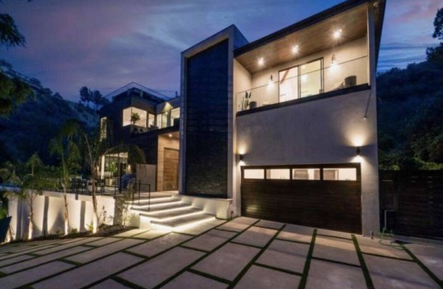 Hillside Oasis Estate (Brand New)