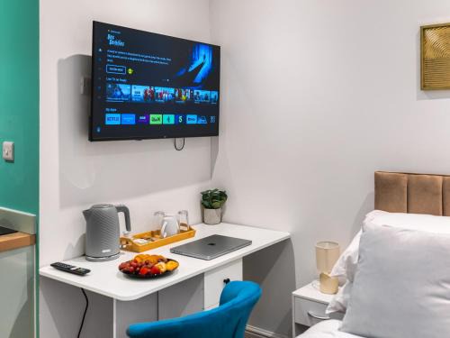 Hilltop Apartment 6 - Uk50598