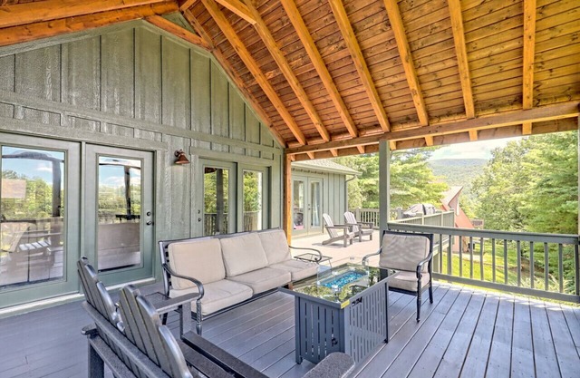 Hilltop Cottage at Sky Valley