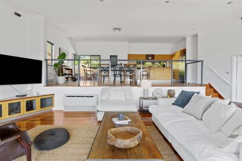 Hilltop Hideaway Family Escape