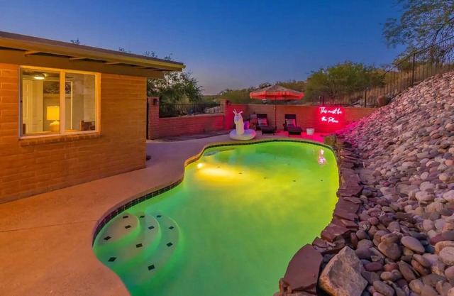 Hilltop Private Resort Home with HEATED POOL