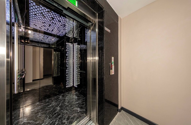 Hilltown Airport Hotel