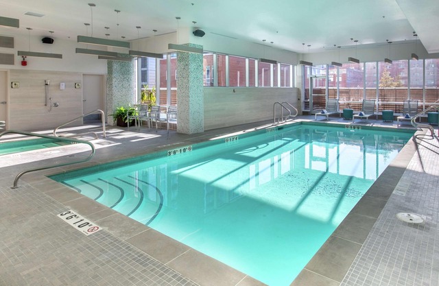 Hilton Garden Inn Calgary Downtown