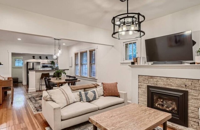 Hip Highlands Home / 4BD / Backyard / Walk to All!