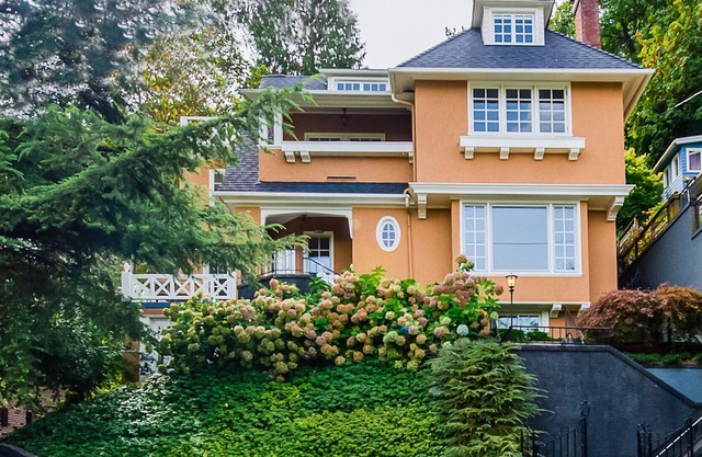 Historic Architectural Craftsman, exceptional views of city and Mtns.