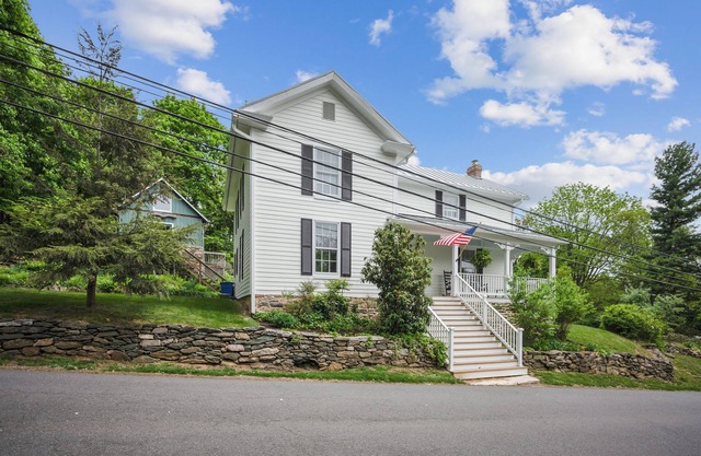 Historic Bluemont Village Home