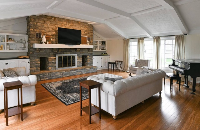 Historic Farmhouse w/Pool—Sleeps 10!