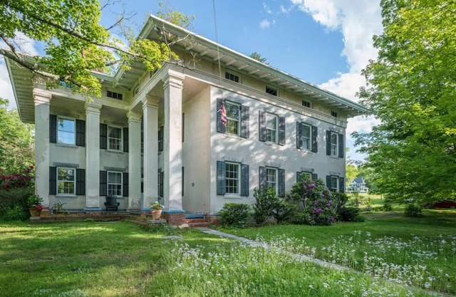 Historic Mansion 1841 - The listed price is per Bedroom