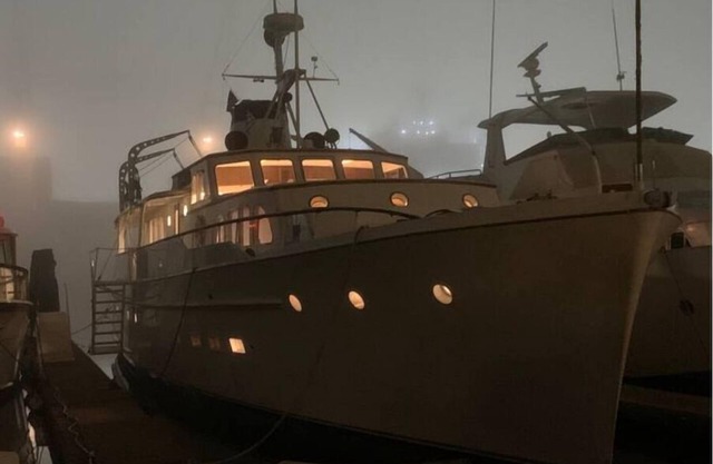 Historic Mid-Century Yacht/Floating Home 2