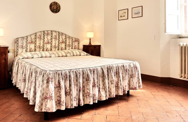 Historic Residence Villa Buonsignori near Siena, home for 2 people