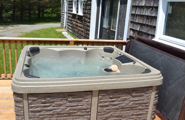 Historic Sea Captain's Home; Charmingly Renovated