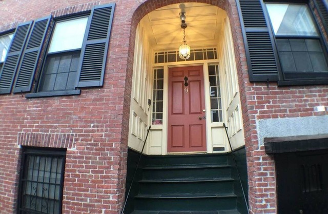 Historic Townhouse in the Heart of Boston
