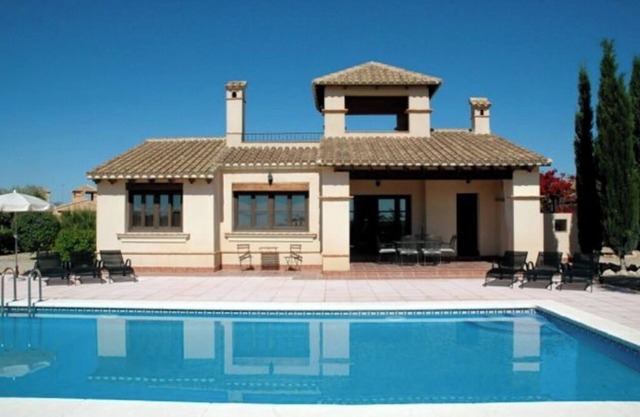 HL 001 Holiday Rentals 3 Bedrooms 2 Bathroom Villa