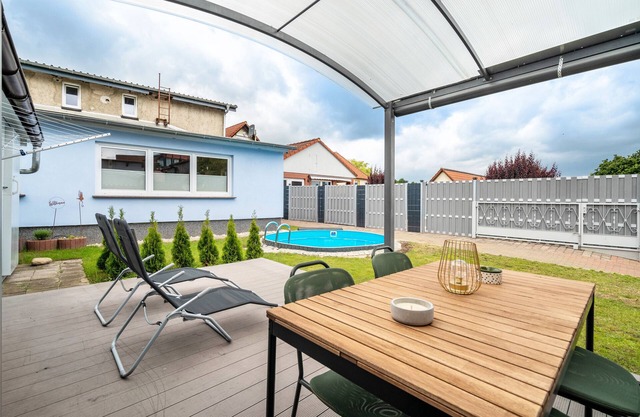 Holiday Apartment 'An Der Alten Bäckerei' with Lake View, Private Pool and Wi-Fi