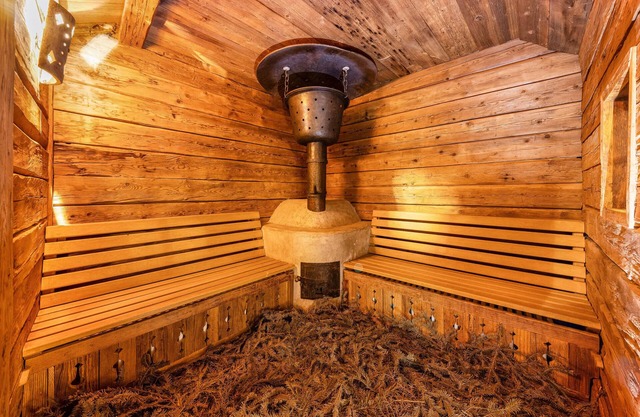 Holiday Apartment 'Naturoase Stegerhof Margerite' with Mountain View, Shared Pool and Sauna