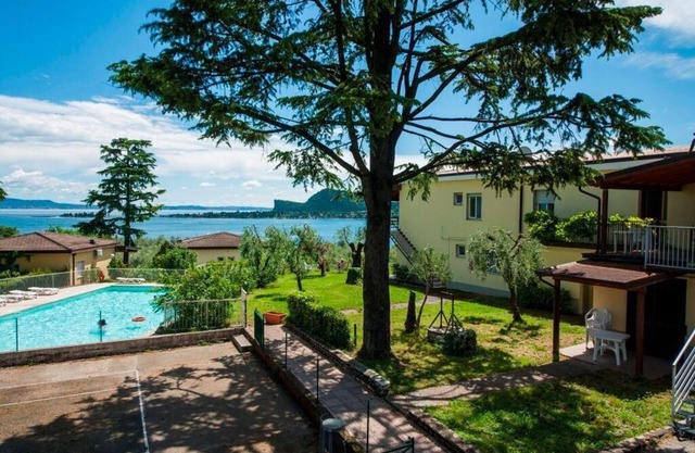 Holiday apartment Manerba del Garda for 1 - 6 persons with 2 bedrooms - Holiday apartment
