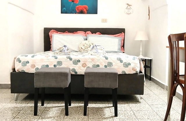 Holiday Apartment "Chiarina Rooms" with A/C & Wi-Fi