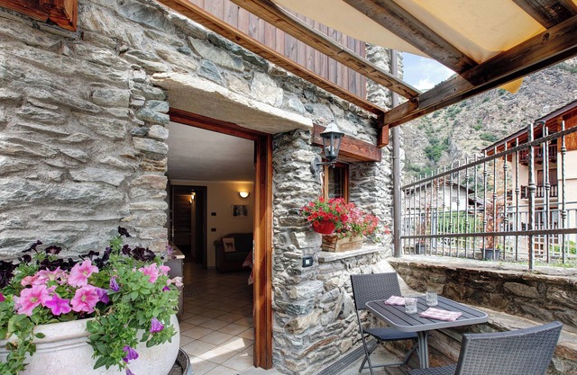 Holiday Apartment "Maison Godioz - 1" with Mountain View, Shared Terrace & Wi-Fi