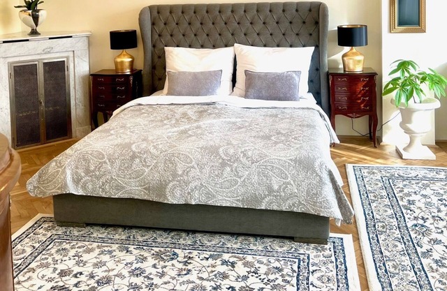 Holiday Apartment "Luxus In Baden Bei Wien" with Shared Garden & Wi-Fi