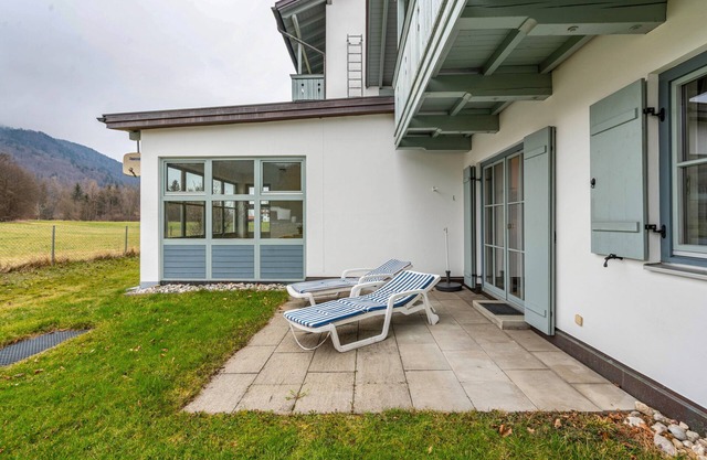 Holiday Apartment 'Brünnstein-Zimmer 11' with Pool, Shared Garden and Sauna