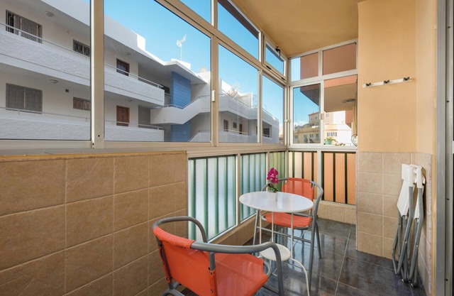 Holiday Apartment 'Casa Caletillas' close to the Beach with Wi-Fi & Balcony