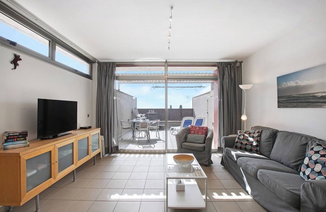 Holiday Apartment 'Casa Médano 25 By Médano Rentals' with Sea View, Terrace and Wi-Fi