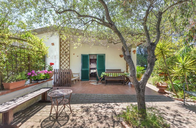 Holiday Apartment "Casa Neda" with Private Garden