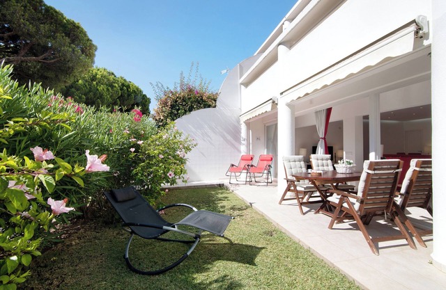 Holiday Apartment 'Large Apartment in Vale do Lobo' with Private Garden & Wi-Fi