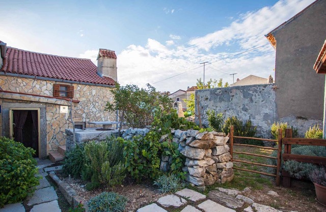 Holiday apartment Orlec antique apartment